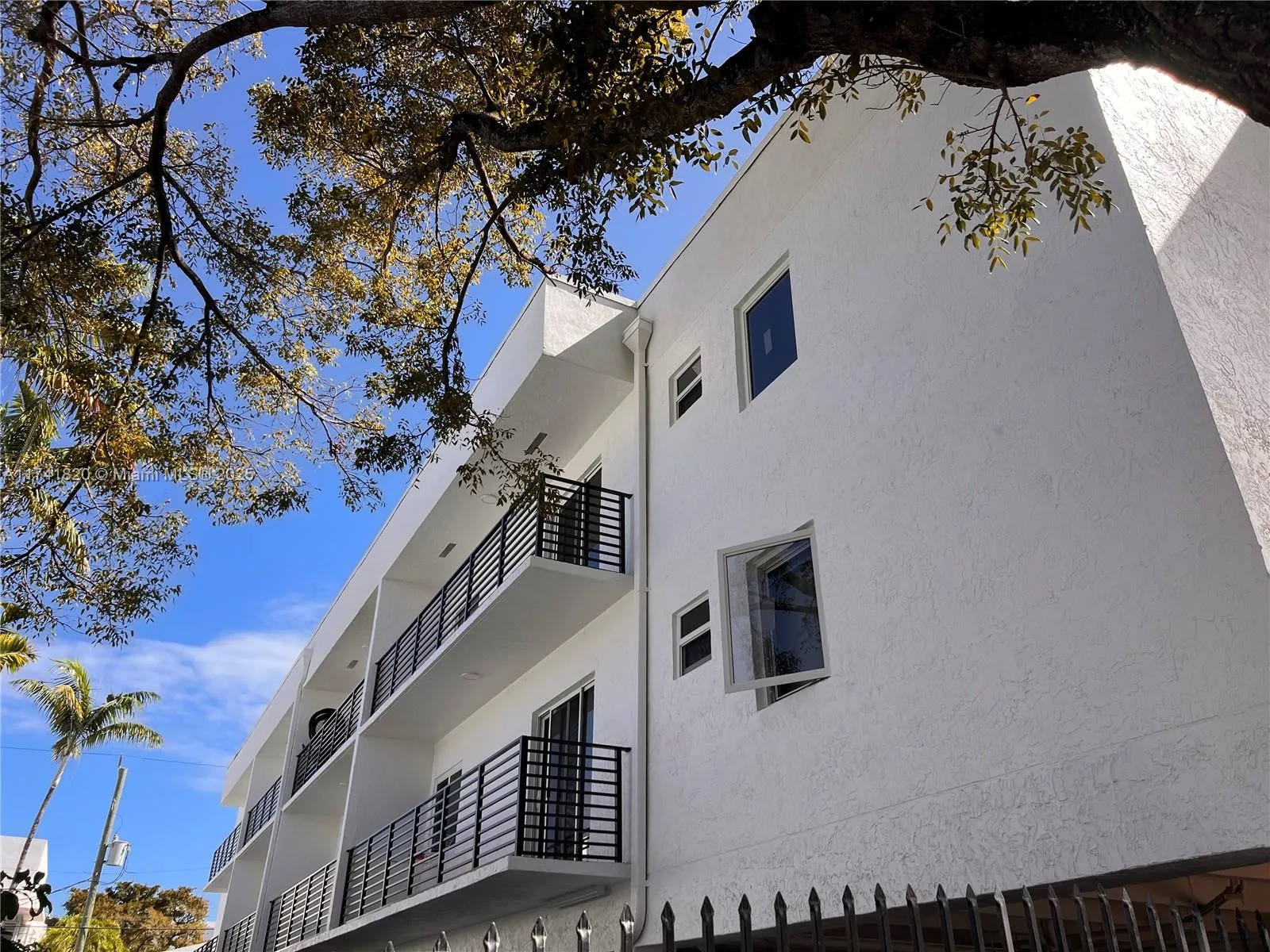 1033 Lenox Ave # 209, Miami Beach FL 33139