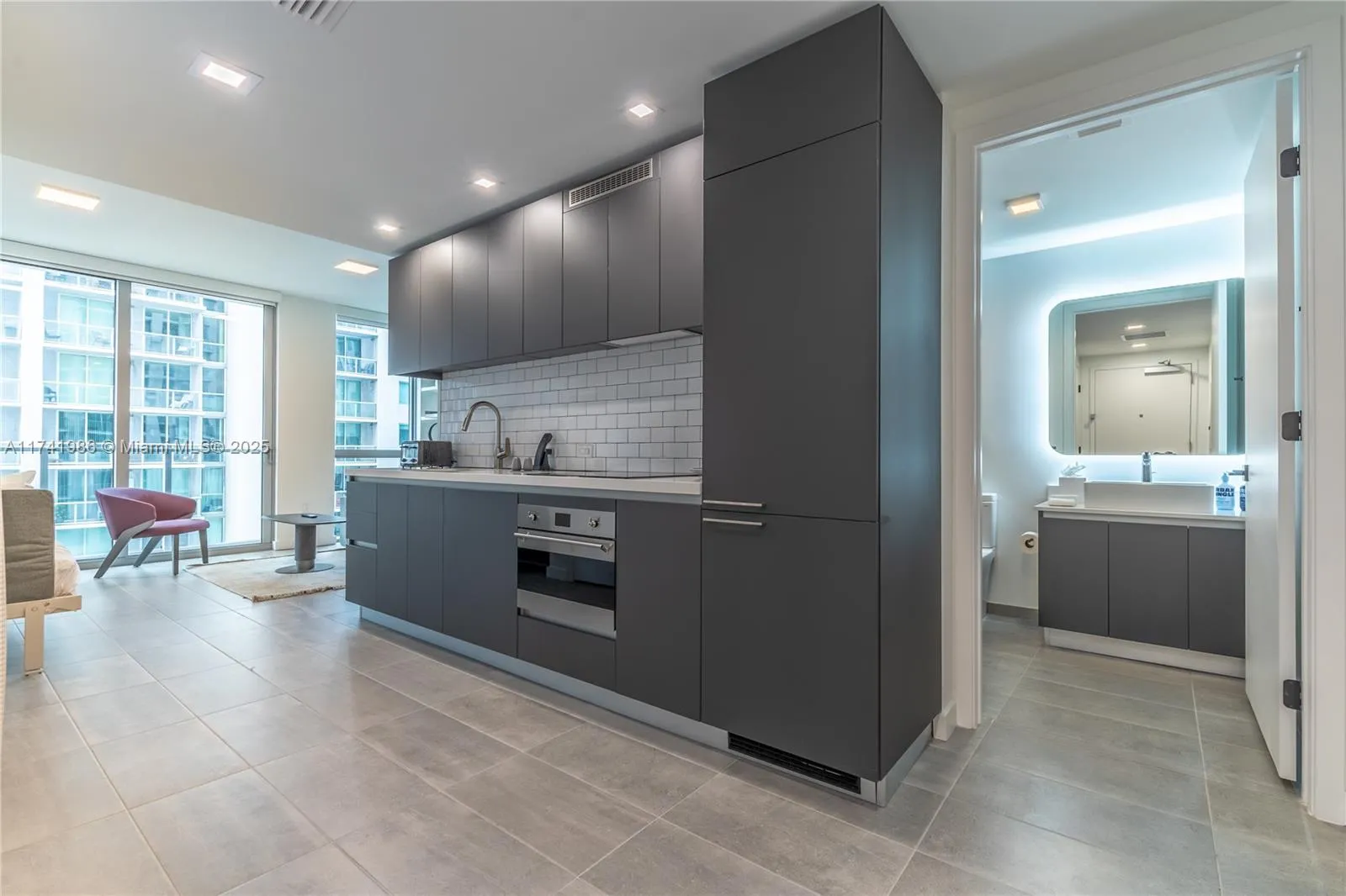 1 bath for sale at 227 NE 2nd St # 2610, Miami FL 33132