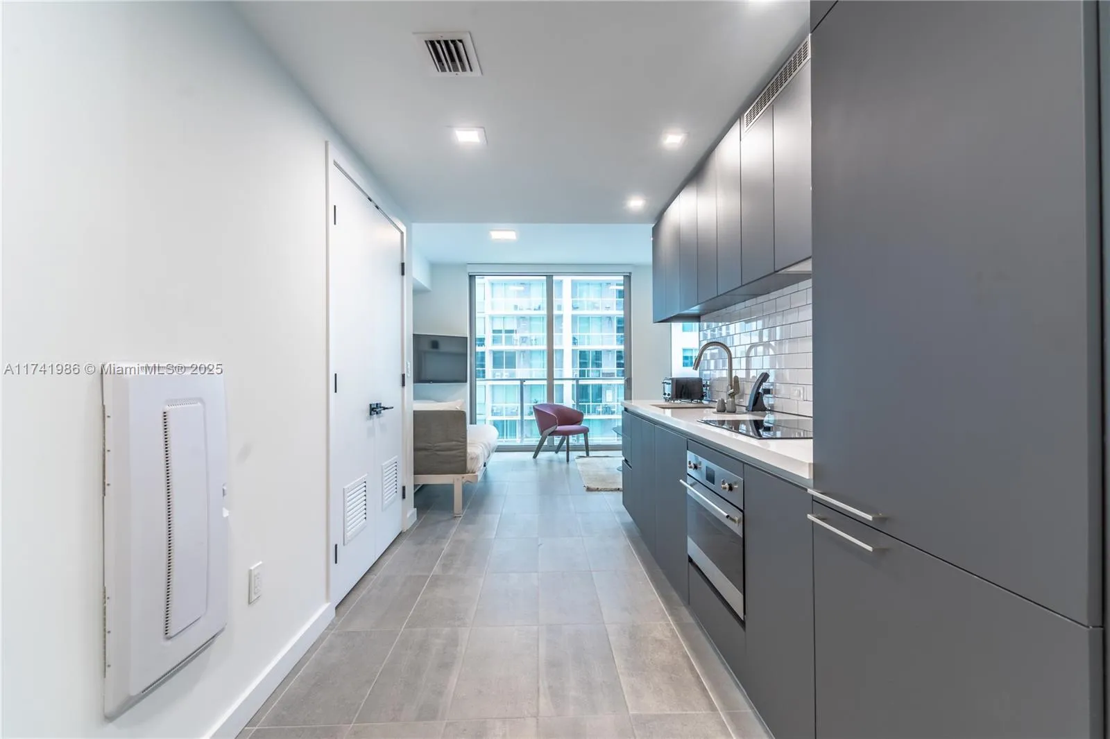 227 NE 2nd St # 2610, Miami FL 33132