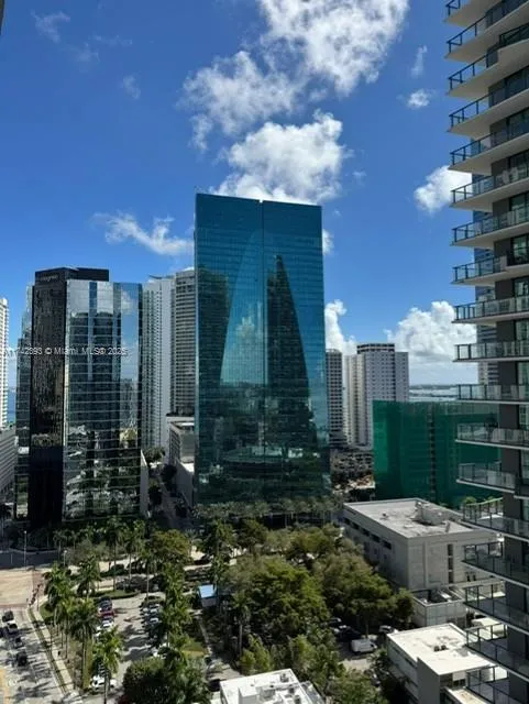 2 bedroom 2 bath for rent at 1250 S Miami Ave # 2001, Miami FL 33130
