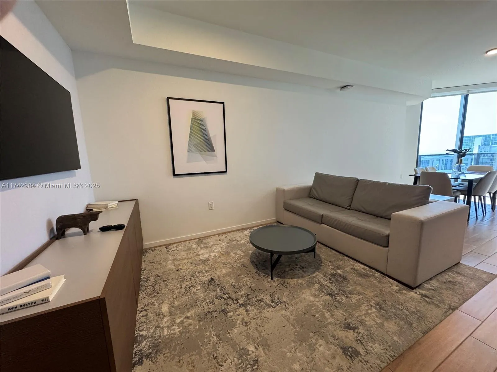 1 bedroom 2 bath for sale at 398 NE 5th St # 4614, Miami FL 33132