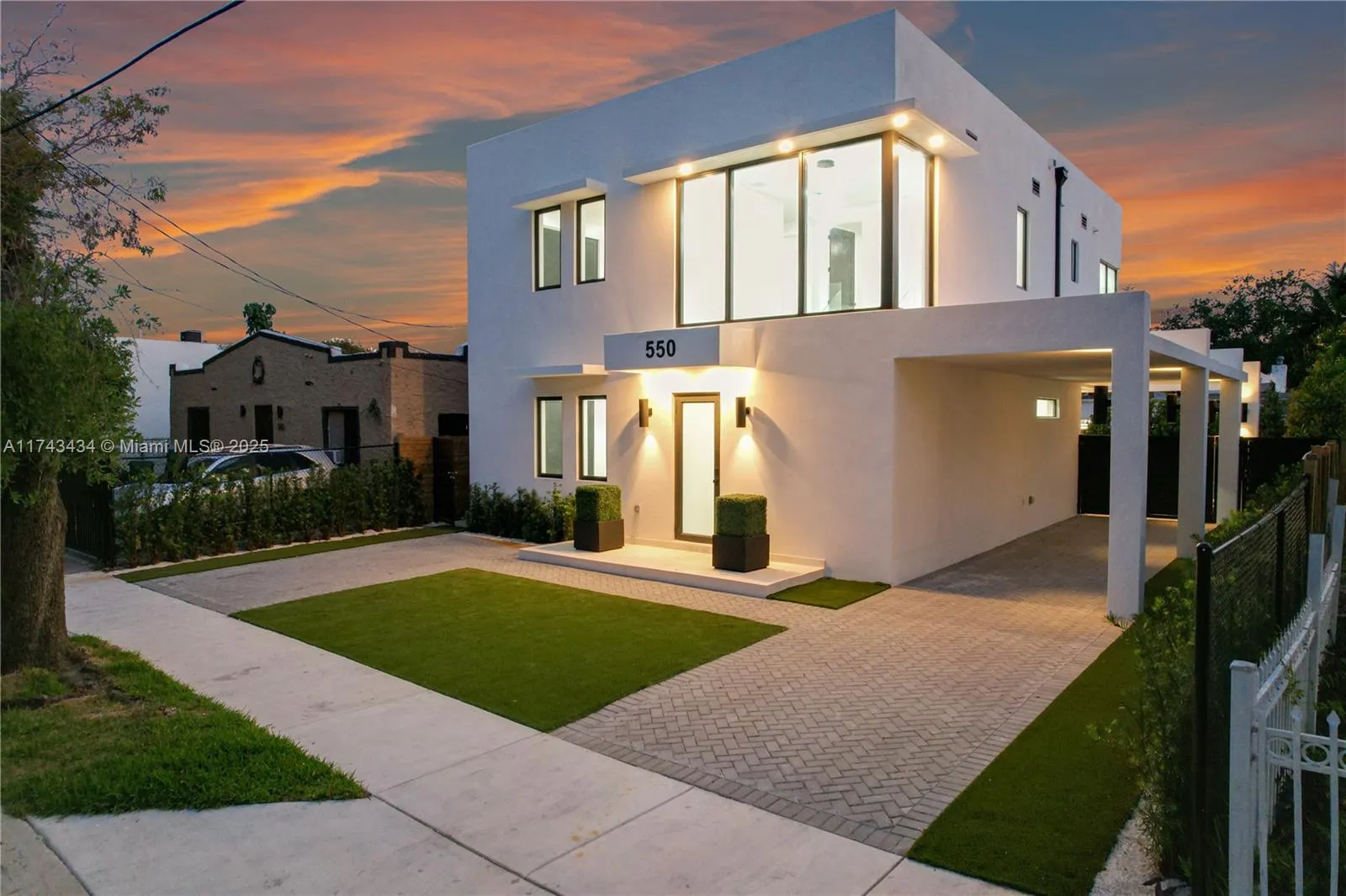 6 bedroom 5 bath for sale at 550 NW 42nd St, Miami FL 33127