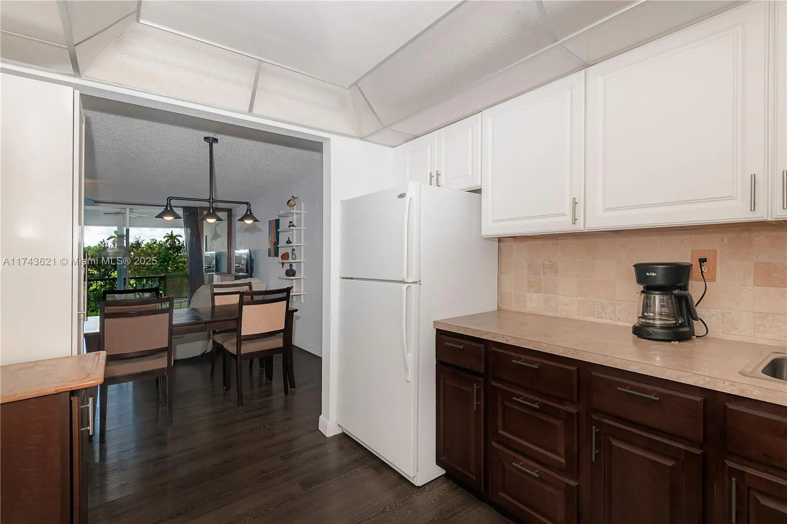 8900 Washington Blvd, Pembroke Pines FL 33025