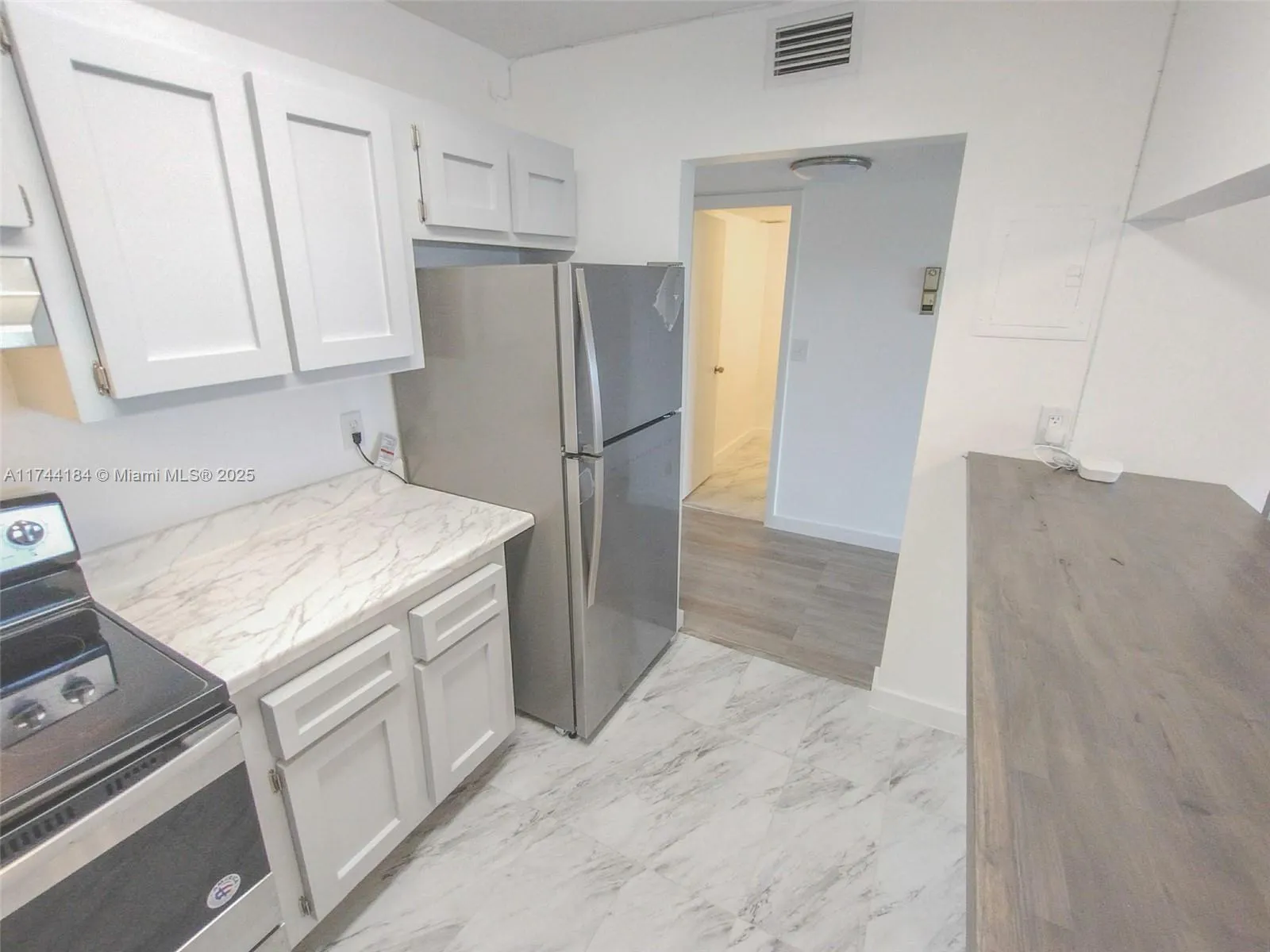 4174 Inverrary Drive # 706, Lauderhill FL 33319