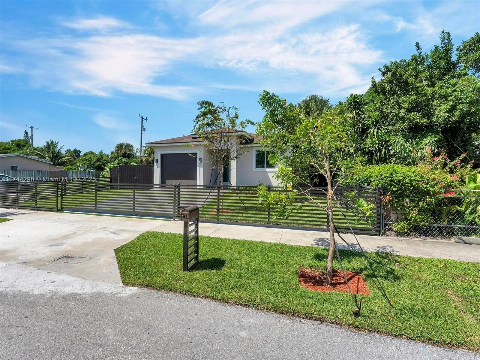2761 NW 5th St, Pompano Beach FL 33069