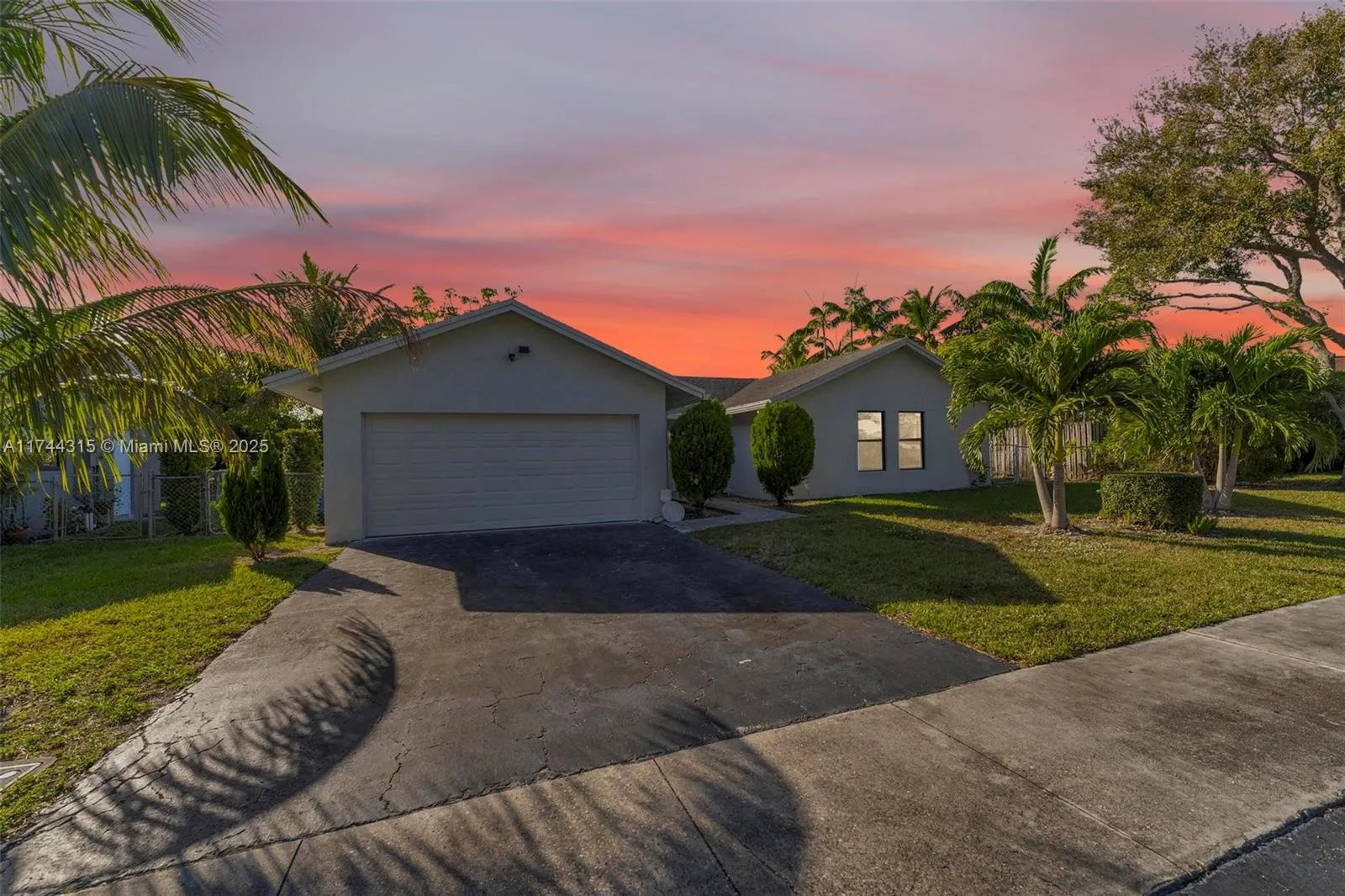 4299 NW 18th Ter, Oakland Park FL 33309