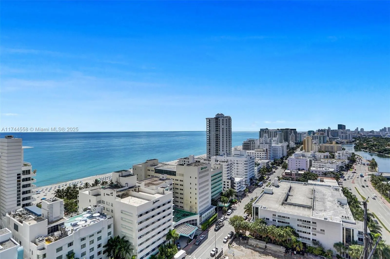 2 bedroom 3 bath for sale at 4401 Collins Ave, Miami Beach FL 33140