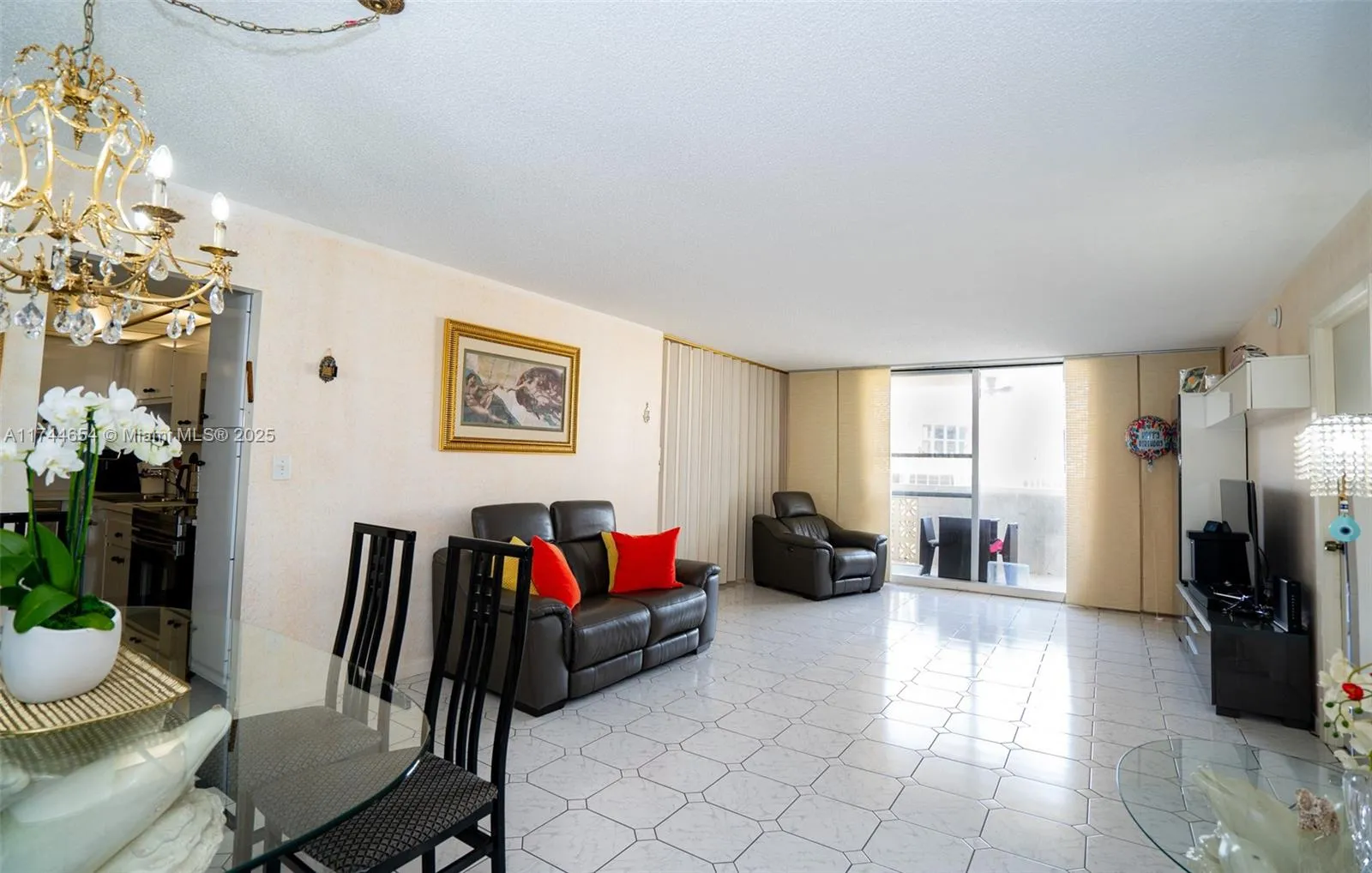 1833 S Ocean Dr # 1103, Hallandale Beach FL 33009