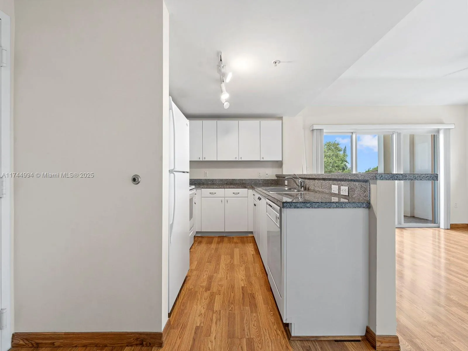 2740 SW 28th Ter # 508, Miami FL 33133