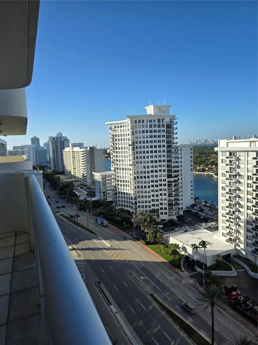 5757 Collins Ave # 1902, Miami Beach FL 33140