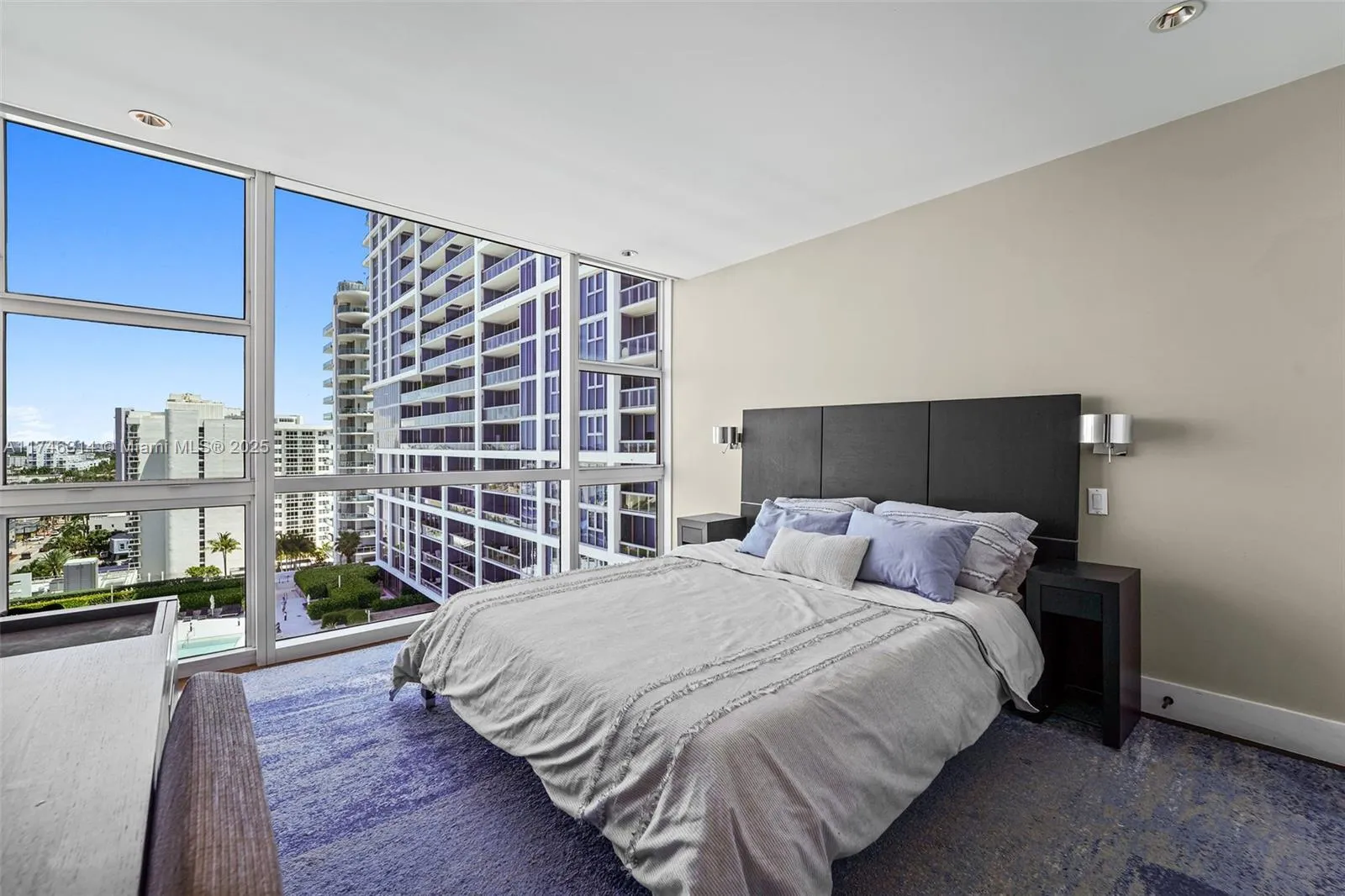 6801 Collins Ave, Miami Beach FL 33141