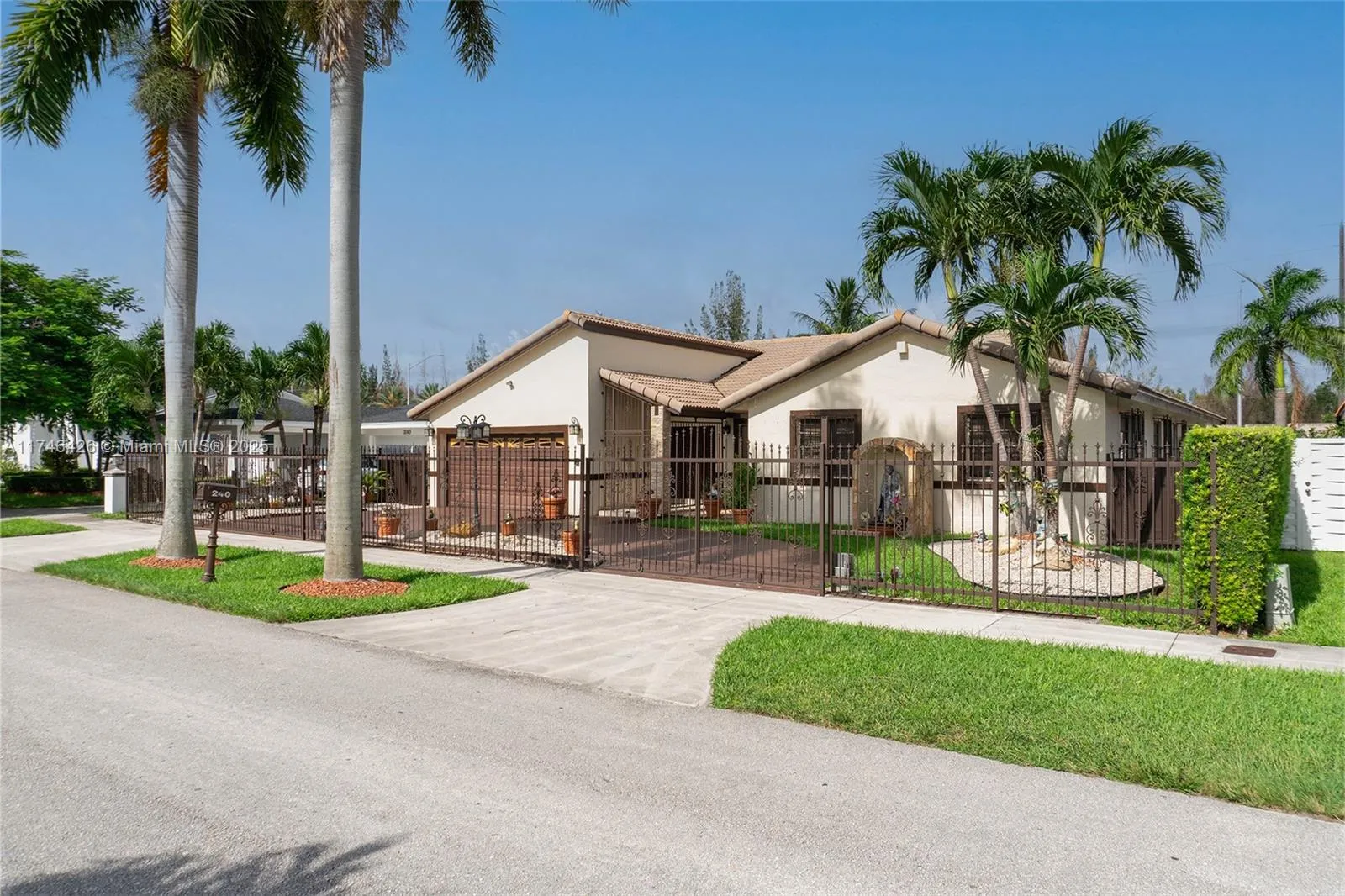 240 SW 136th Pl, Miami FL 33184