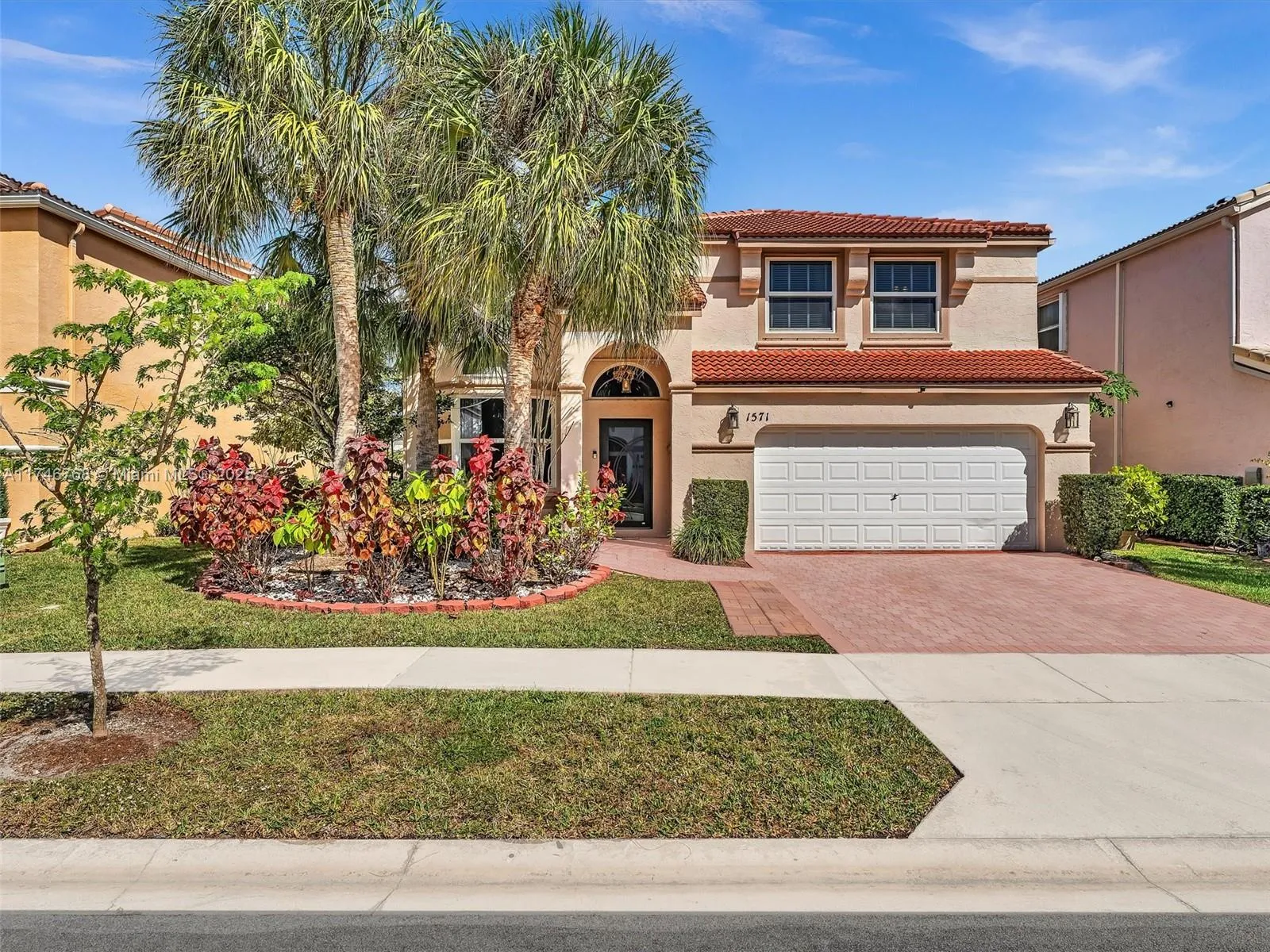 1571 NW 159th Ave, Pembroke Pines FL 33028