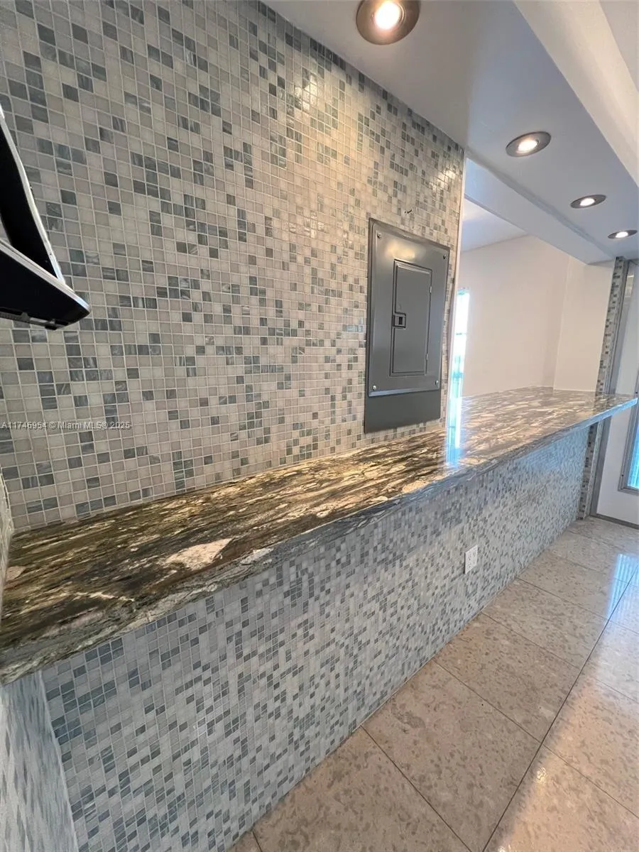 1340 Lincoln Rd # 705, Miami Beach FL 33139