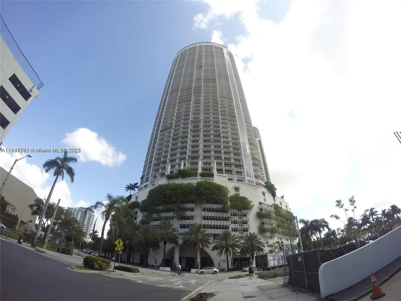 1 bedroom 1 bath for sale at 1750 N Bayshore Dr # 3112, Miami FL 33132