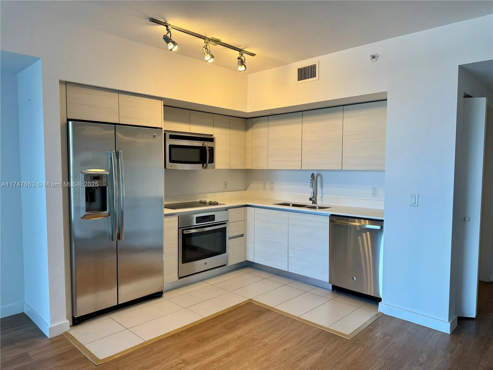 4250 Biscayne Blvd # 1006, Miami FL 33137