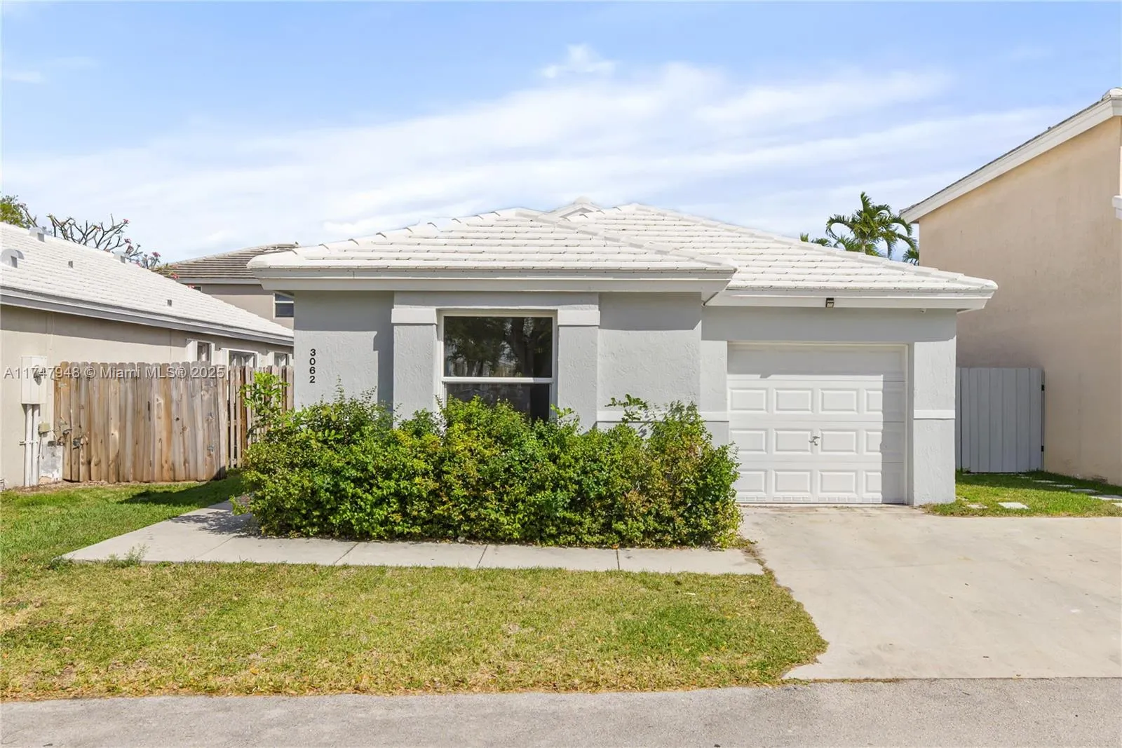 3062 Lighthouse Pl, Margate FL 33063