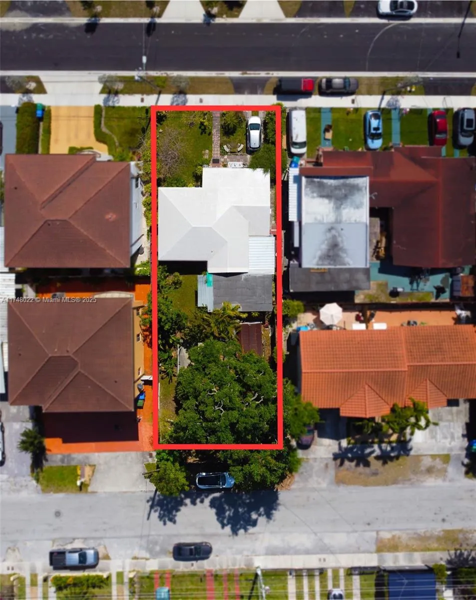 3 bedroom 2 bath for sale at 2951 SW 24th Ter, Miami FL 33145