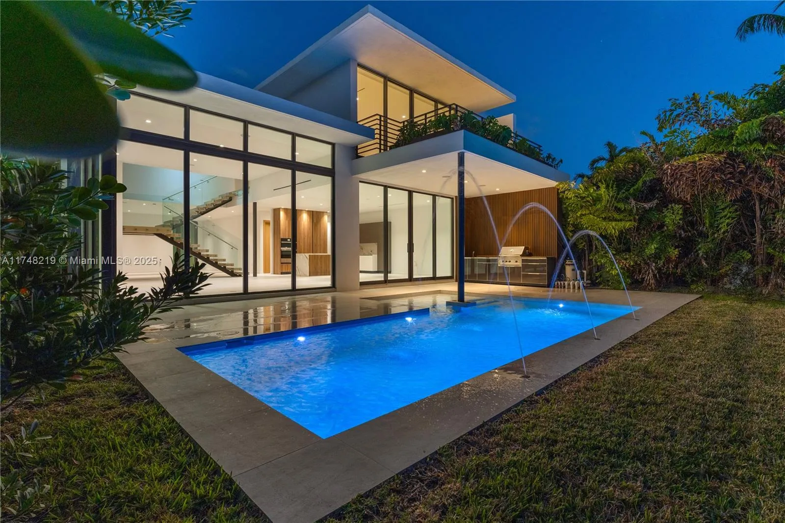 168 SW 20th Rd, Miami FL 33129