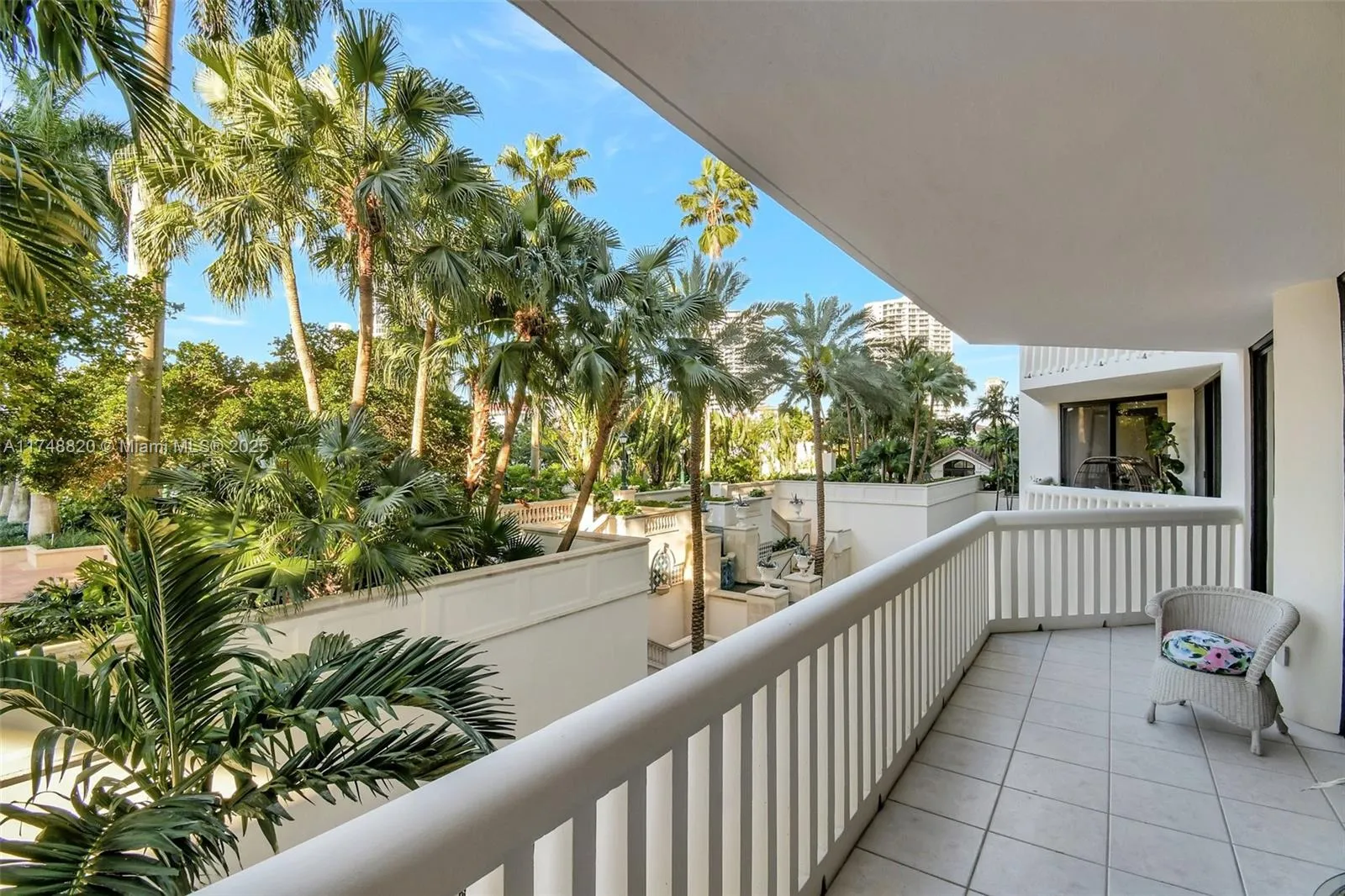 2000 ISLAND Blvd # 410, Aventura FL 33160