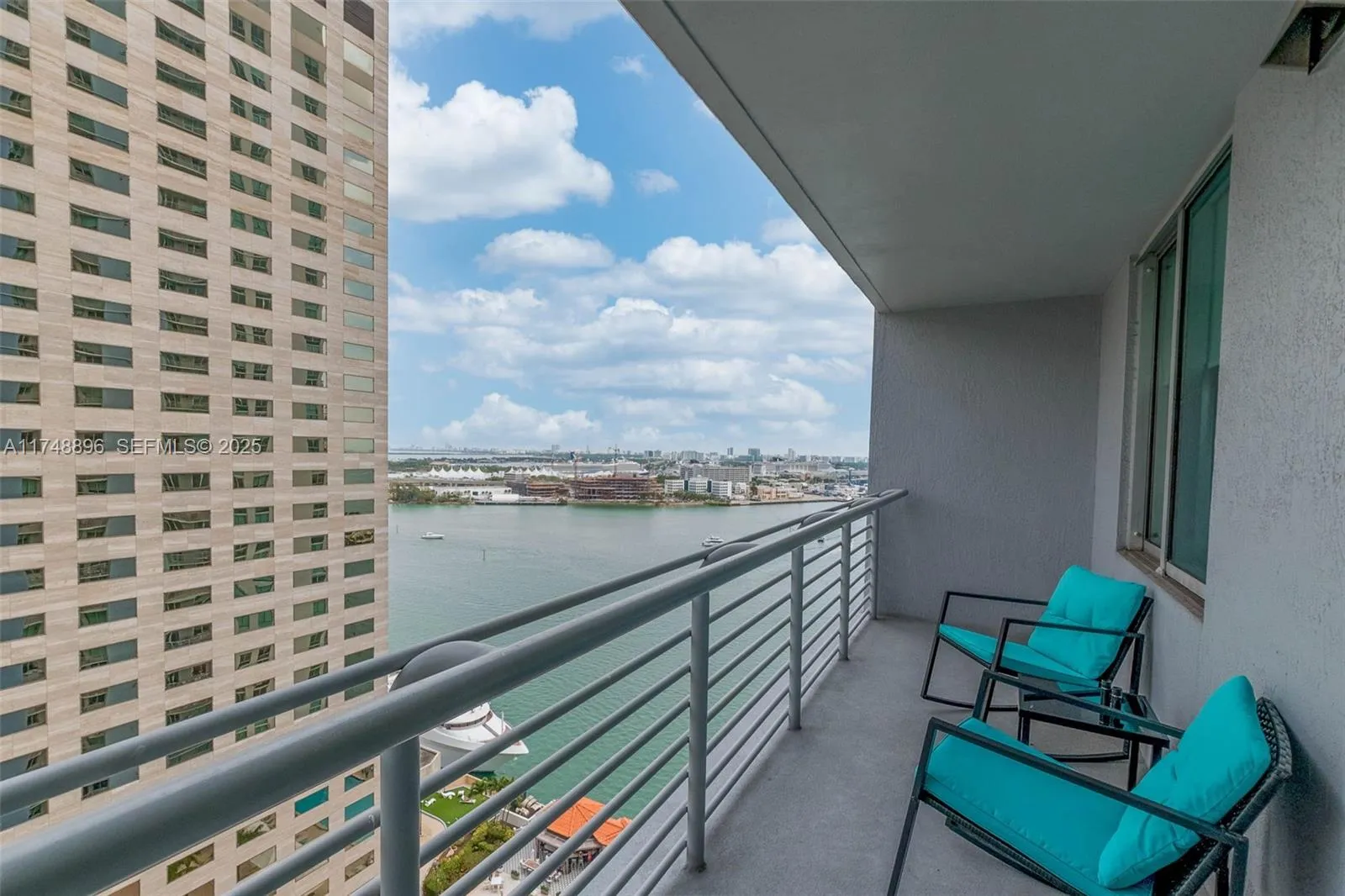 335 S Biscayne Blvd # 2402, Miami FL 33131