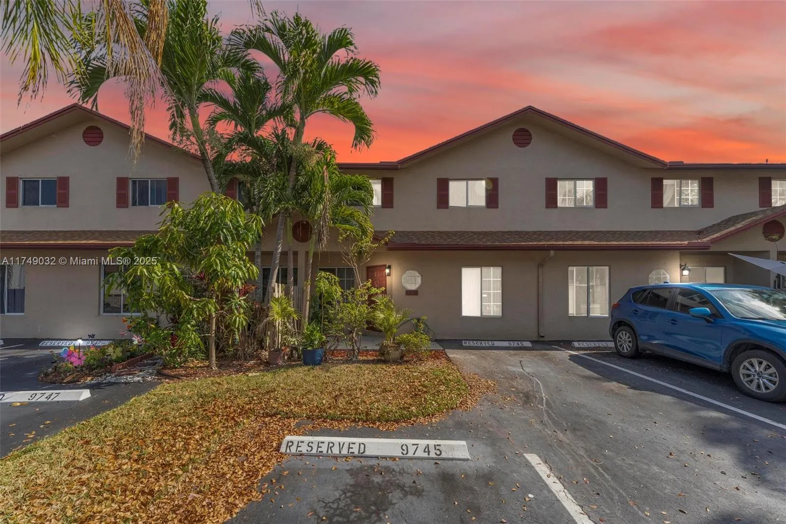 3 bedroom 2 bath for sale at 9745 NW 37th St # 9745, Sunrise FL 33351