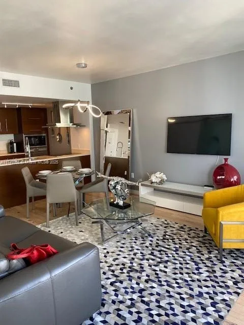 1 bedroom 1 bath for sale at 485 Brickell Ave # 2603, Miami FL 33131