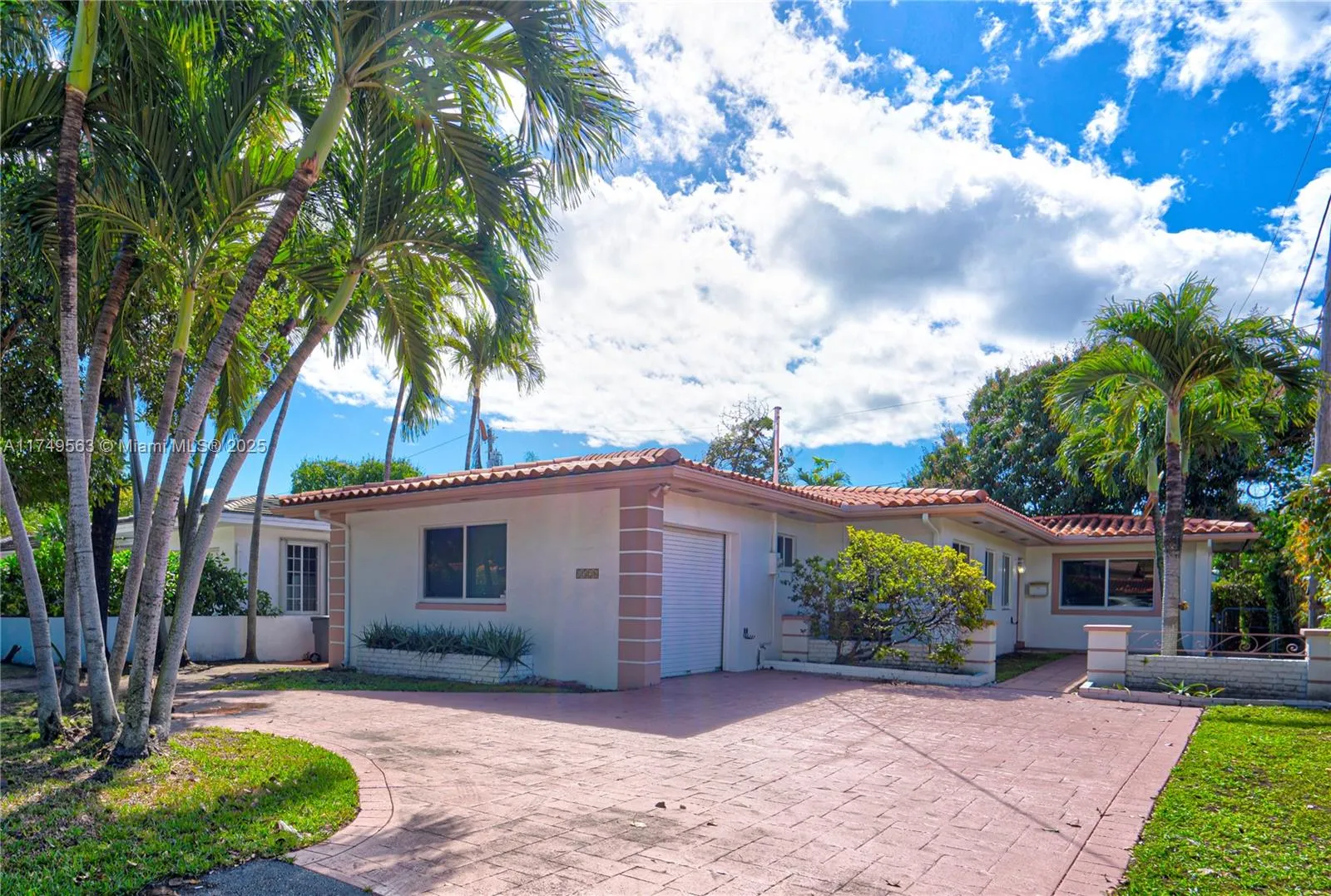 3 bedroom 2 bath for sale at 1526 Bird Rd, Coral Gables FL 33146