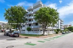 1 bedroom 1 bath for sale at 8201 Byron Ave # 505, Miami Beach FL 33141