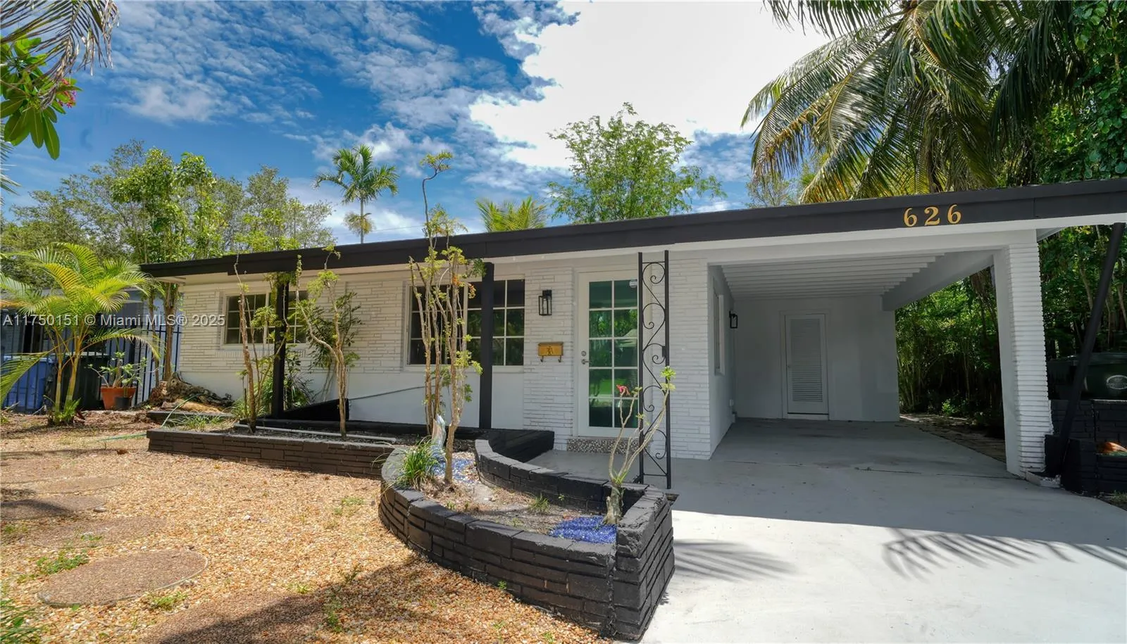 626 NW 45th St, Oakland Park FL 33309