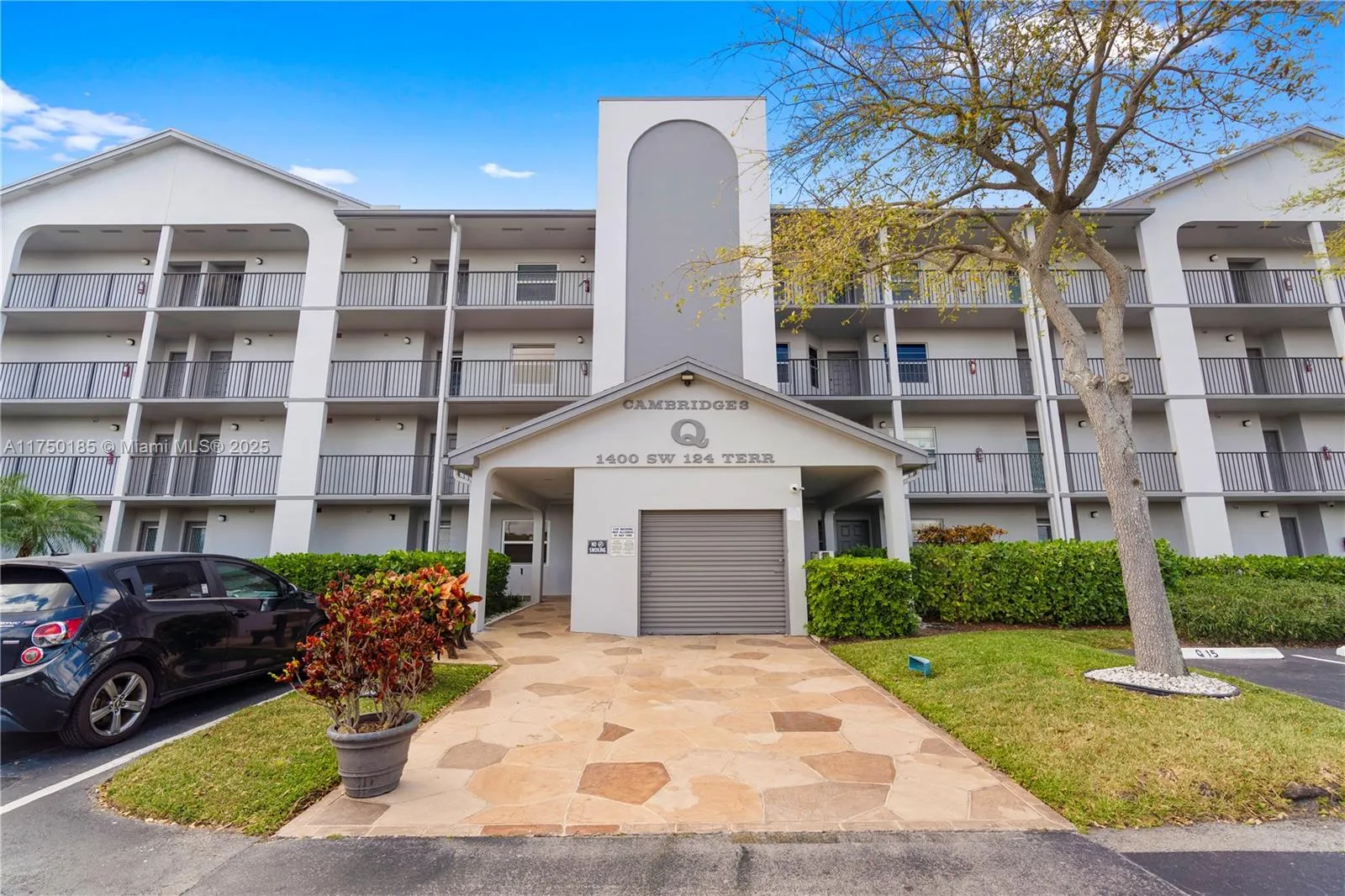 1 bedroom 1 bath for sale at 1400 SW 124th Ter # 106Q, Pembroke Pines FL 33027
