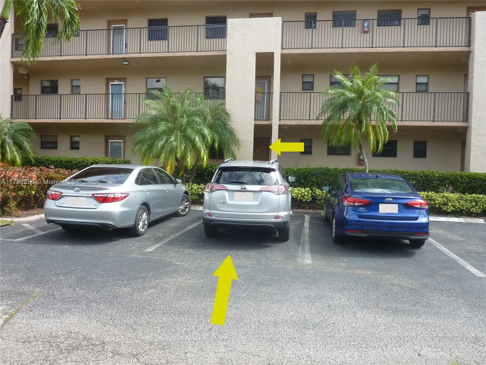 1 bedroom 1 bath for sale at 10123 Sunrise Lakes Blvd # 104, Sunrise FL 33322