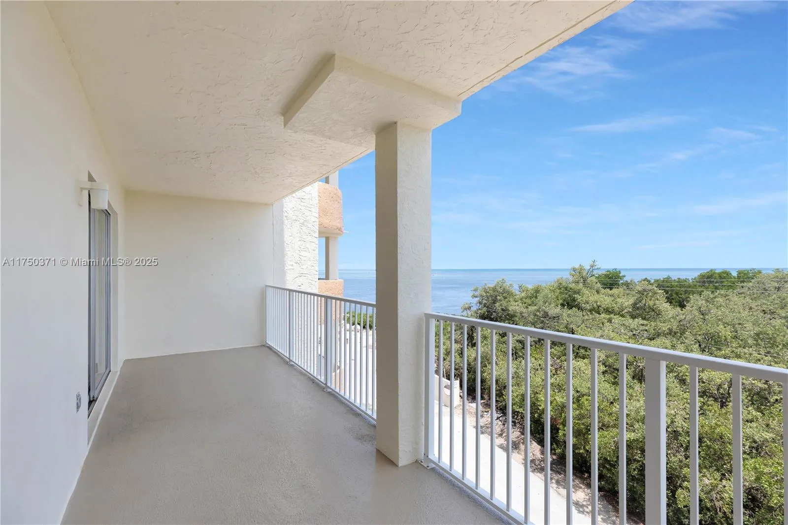 2 bedroom 2 bath for sale at 200 Wrenn St # 405, Plantation Key FL 33070