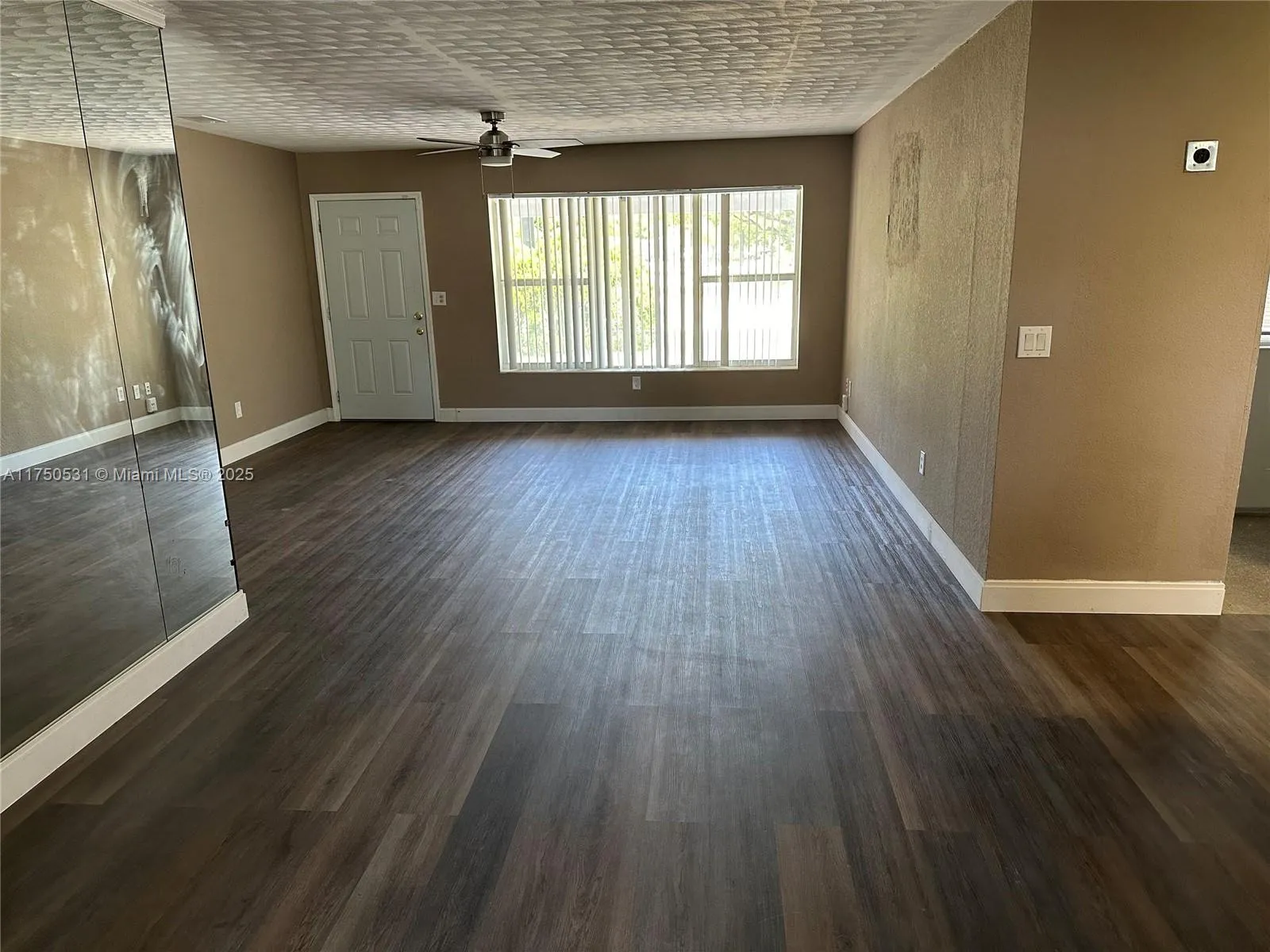 3050 NE 8th Ave, Pompano Beach FL 33064