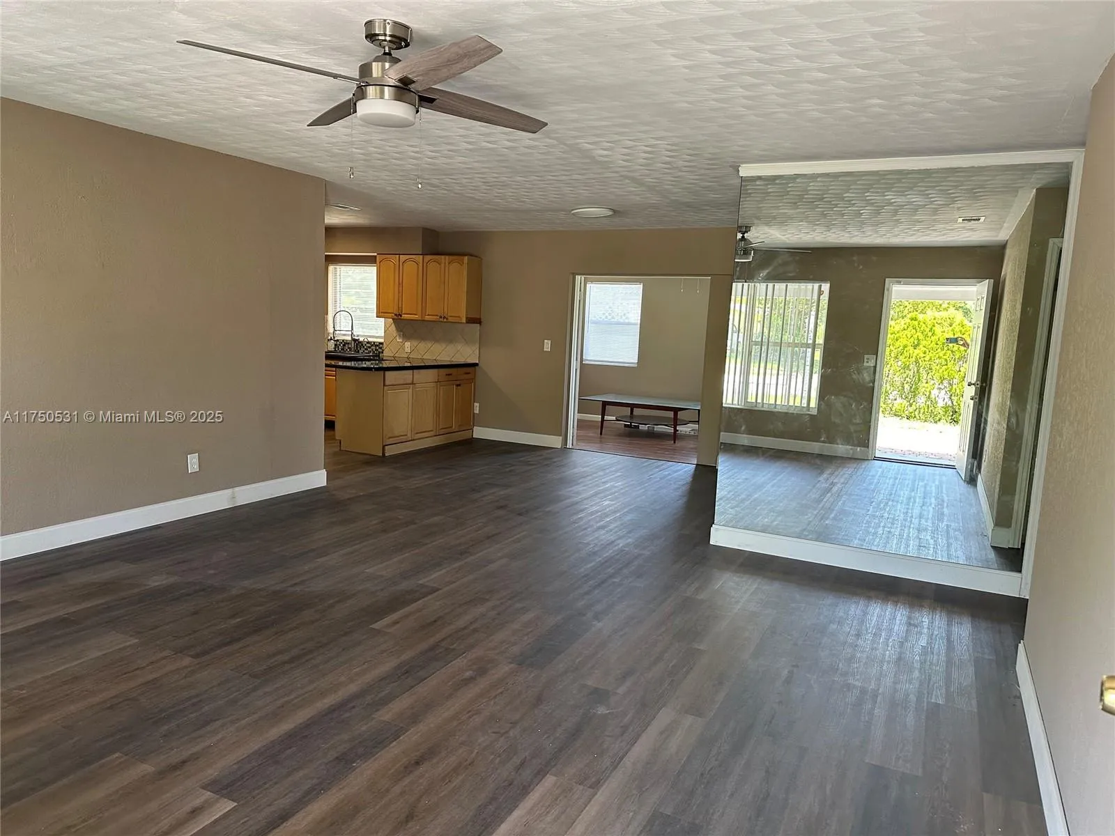3050 NE 8th Ave, Pompano Beach FL 33064
