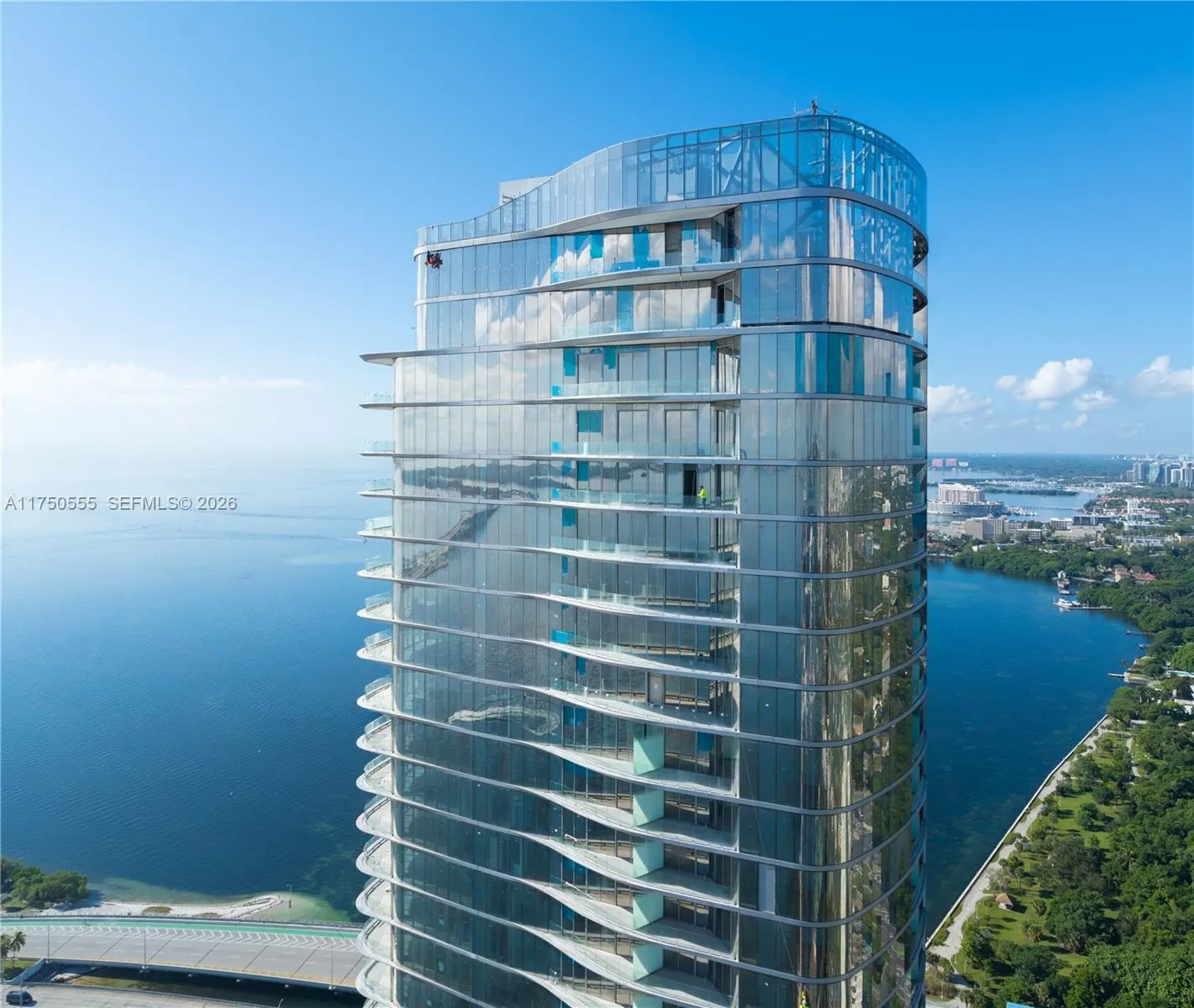 175 SE 25 RD # 3902, Miami FL 33129