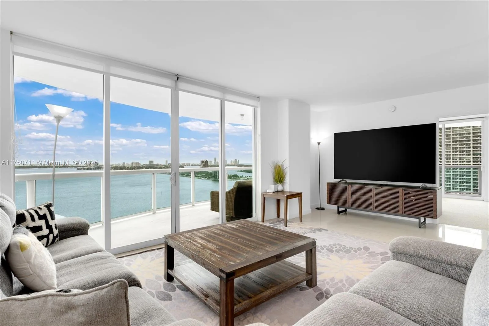 1800 N Bayshore Dr # 2101, Miami FL 33132