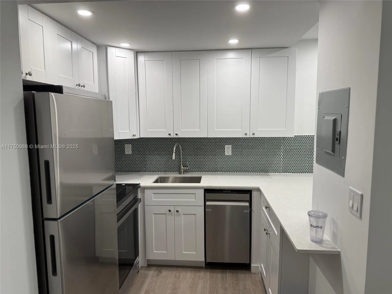 926 Michigan Ave # 12, Miami Beach FL 33139