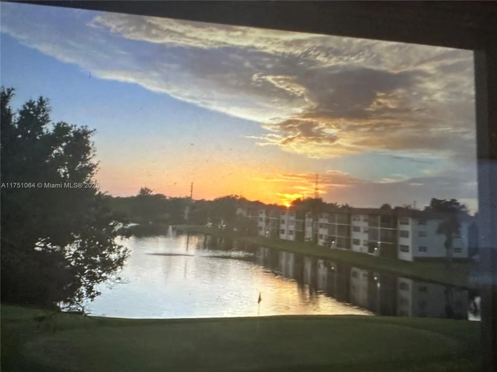 2 bedroom 2 bath for rent at 411 S Hollybrook Dr # 308, Pembroke Pines FL 33025
