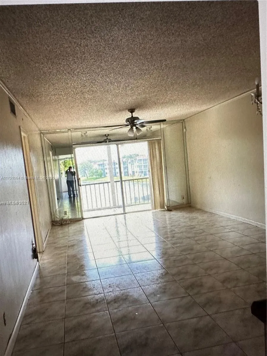 411 S Hollybrook Dr # 308, Pembroke Pines FL 33025