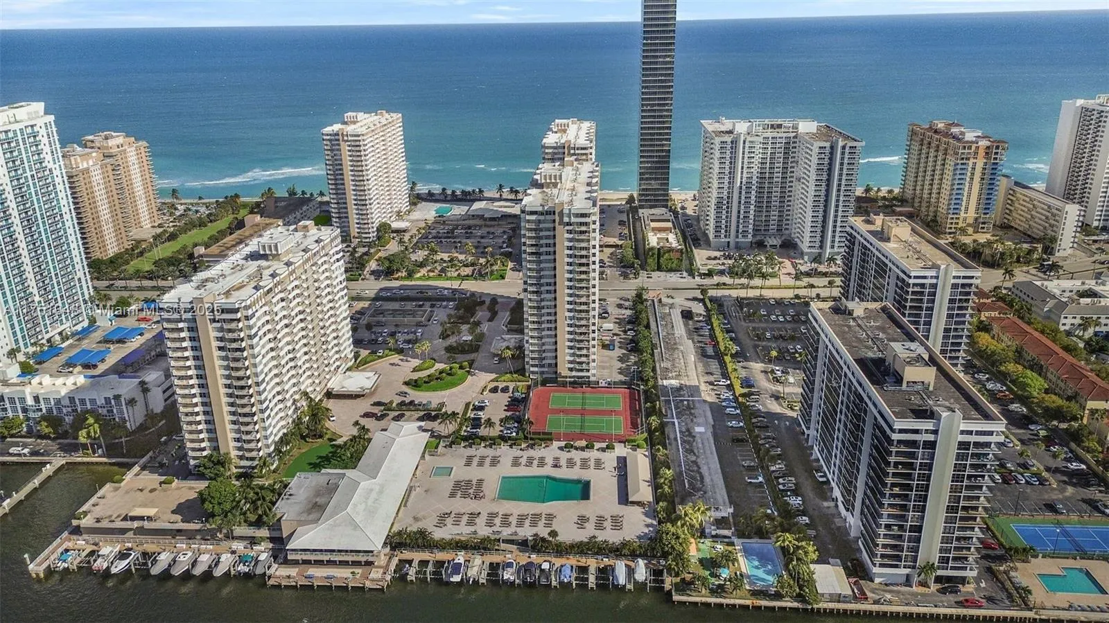 1 bedroom 1 bath for rent at 1985 S Ocean Dr, Hallandale Beach FL 33009