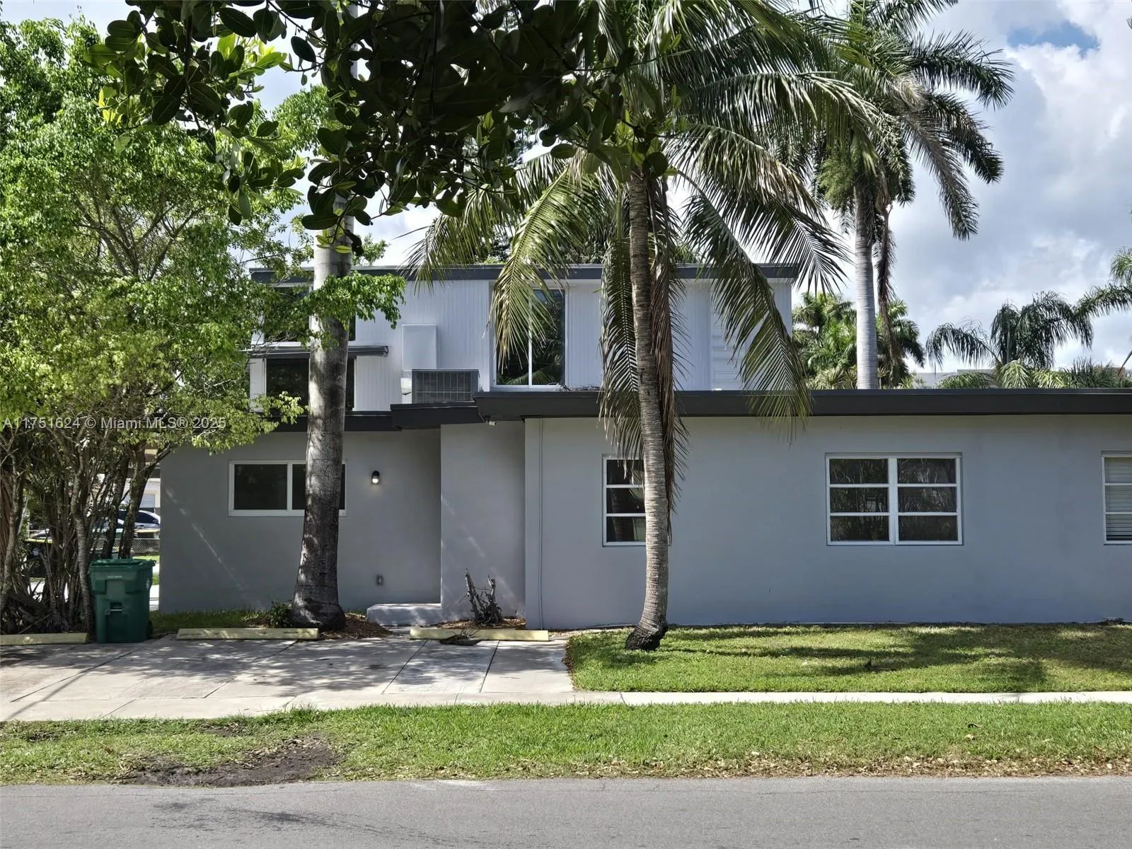 250 SE Park St # 6, Dania Beach FL 33004