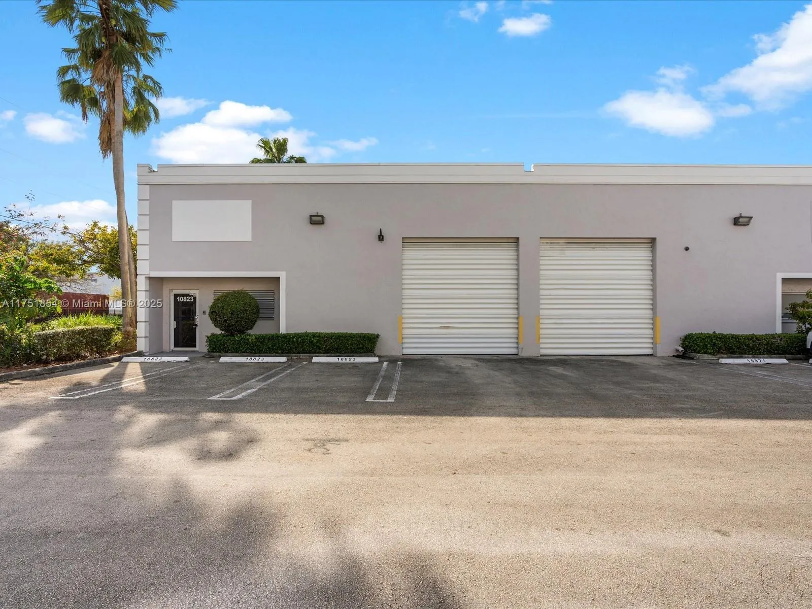 10823 NW 29th St, Doral FL 33172
