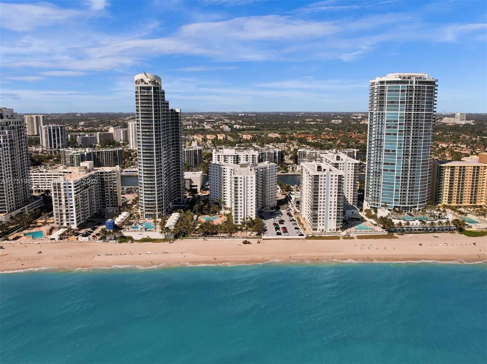 1 bedroom 1 bath for rent at 3001 S Ocean Dr # 1001, Hollywood FL 33019