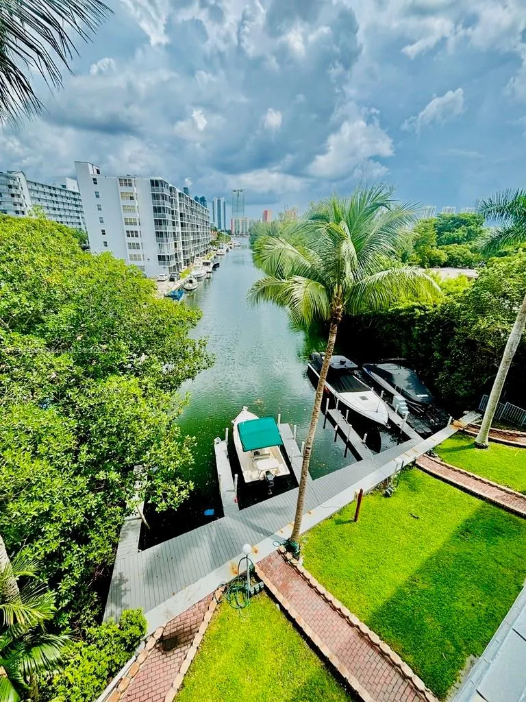3 bedroom 2 bath for sale at 16531 NE 35th Ave # 11, North Miami Beach FL 33160