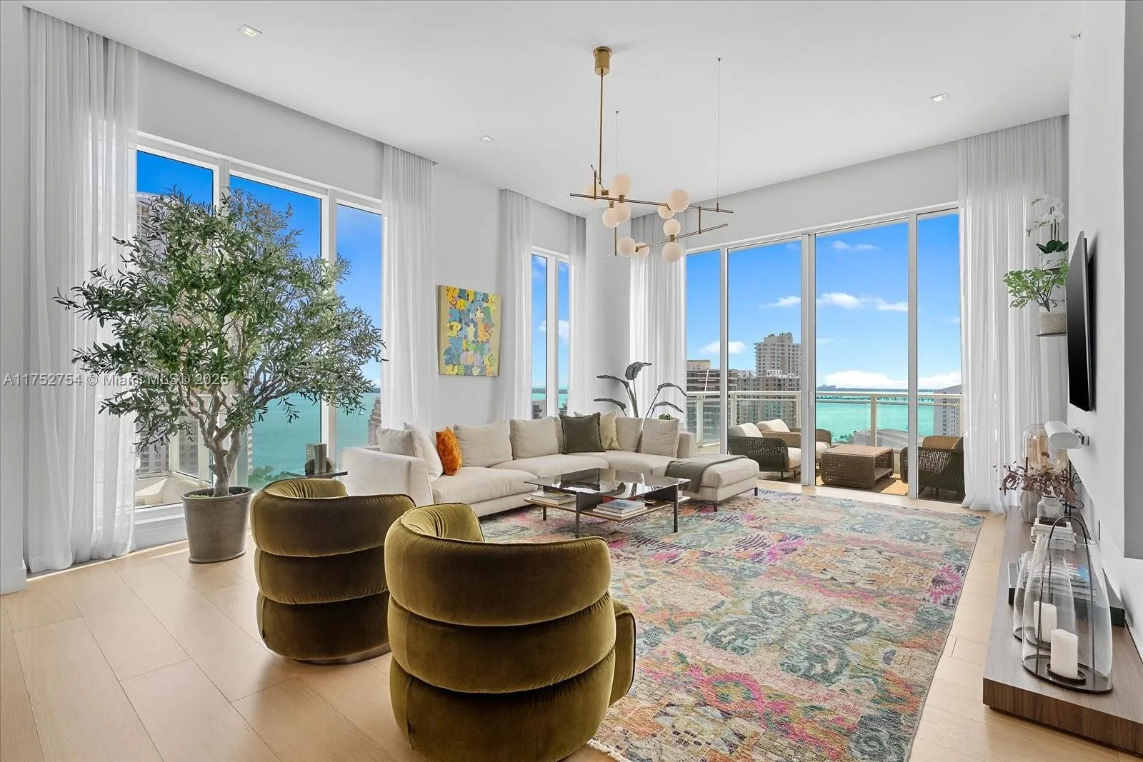 3 bedroom 4 bath for sale at 900 Brickell Key Blvd # 1604, Miami FL 33131