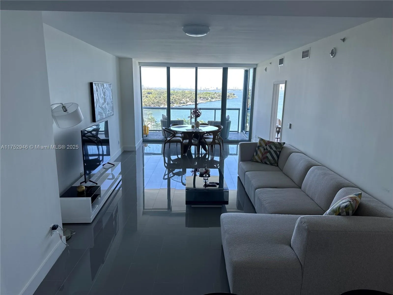 601 NE 36th St # 1009, Miami FL 33137