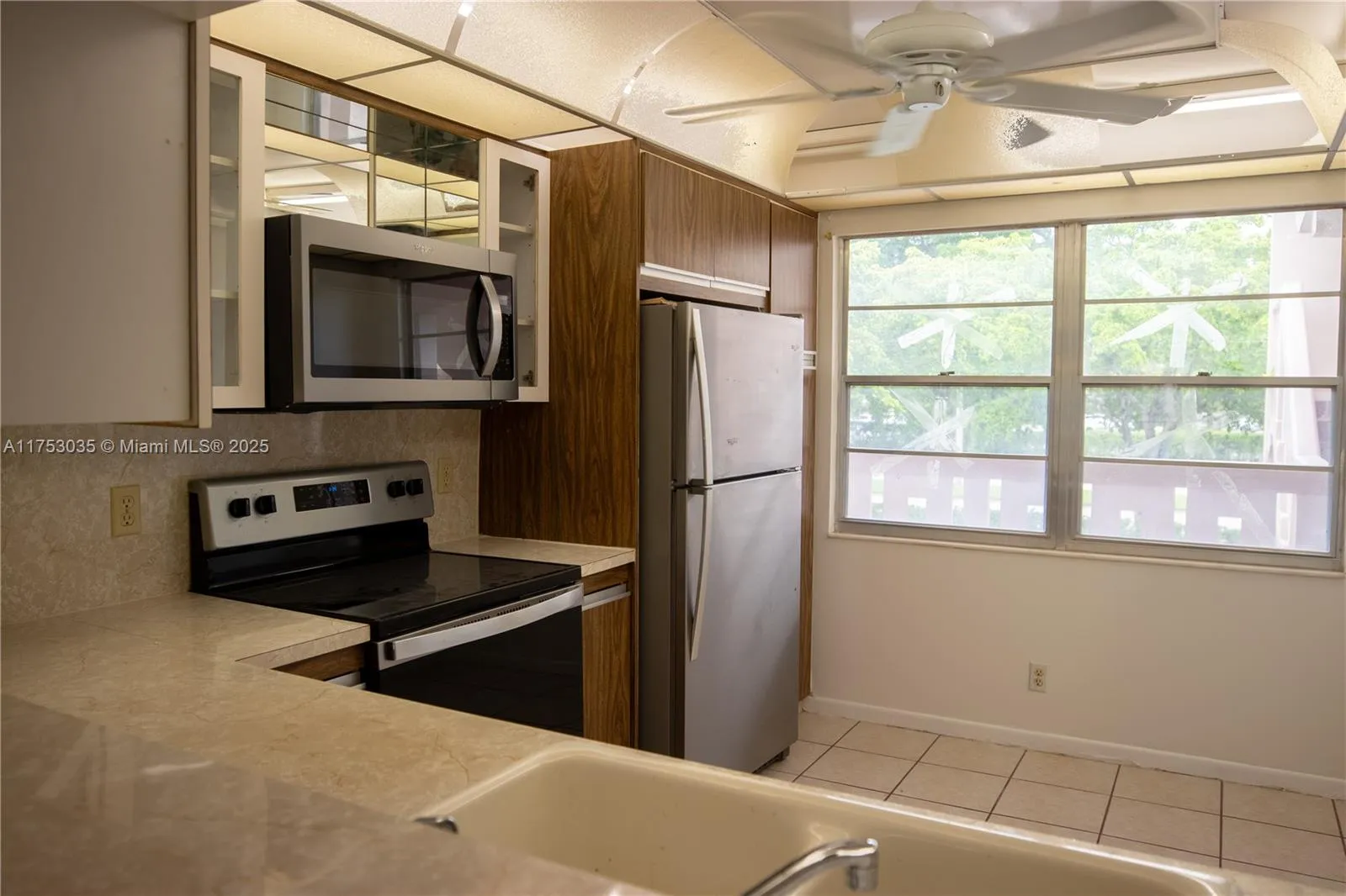 2 bedroom 2 bath for sale at 2001 Granada Dr # N2, Coconut Creek FL 33066