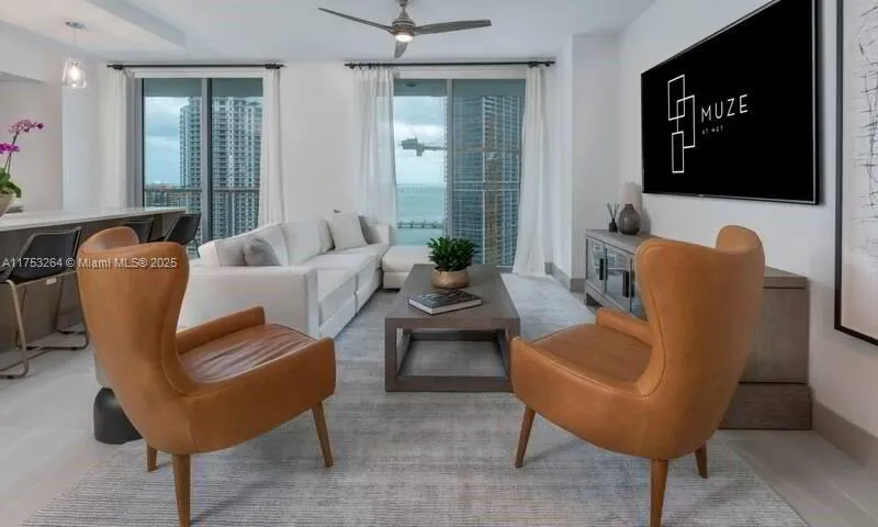 340 SE 3rd St, Miami FL 33131