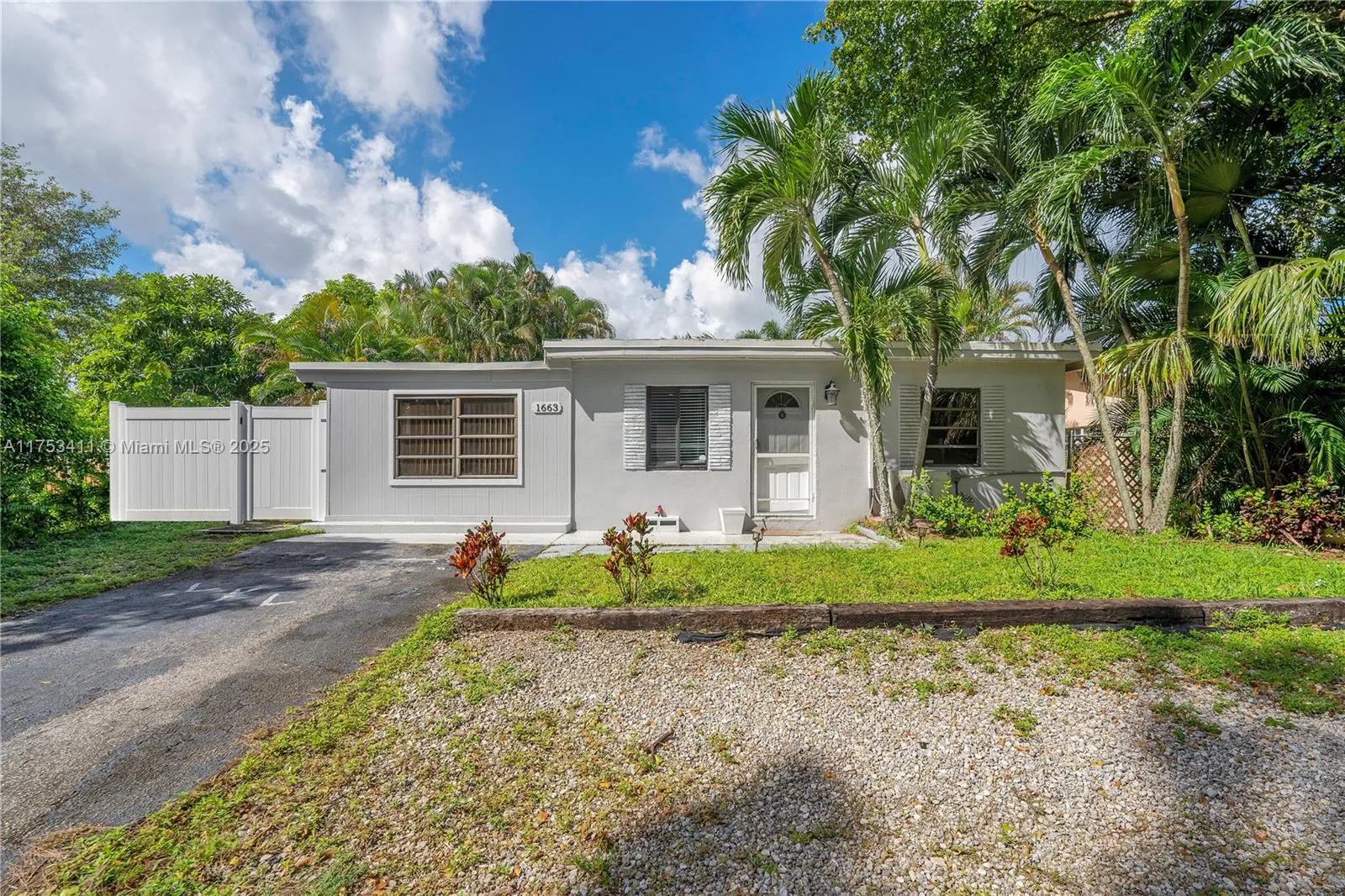 2 bedroom 1 bath for sale at 1663 SW 28th Ave, Fort Lauderdale FL 33312